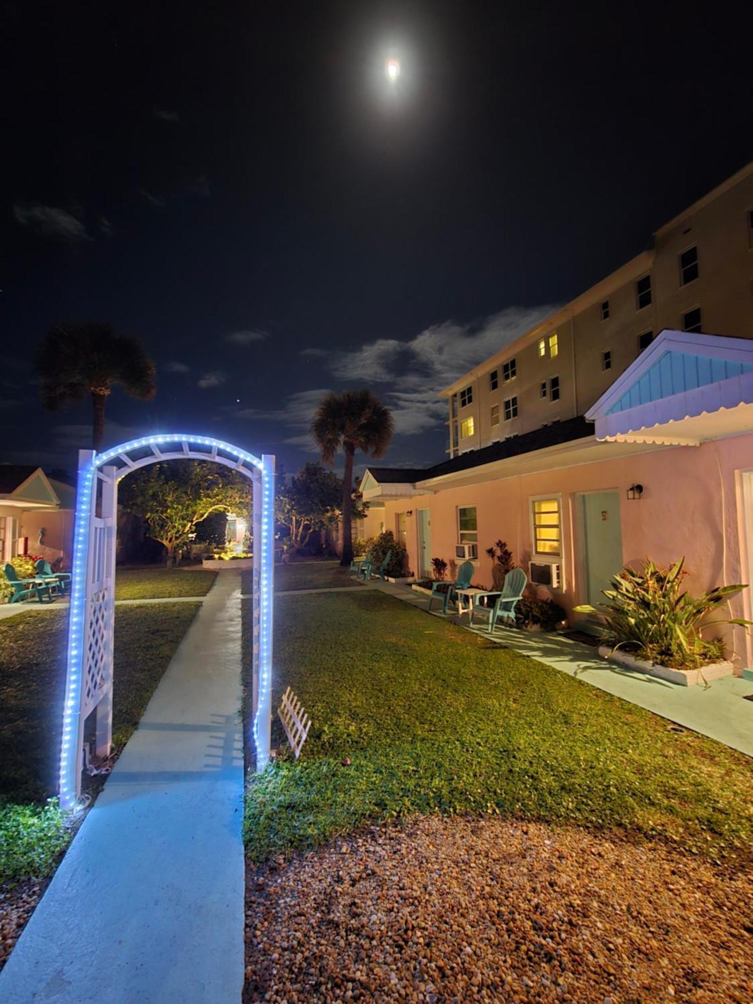 Oceanfront Sea Scape Motel Indialantic Exterior photo